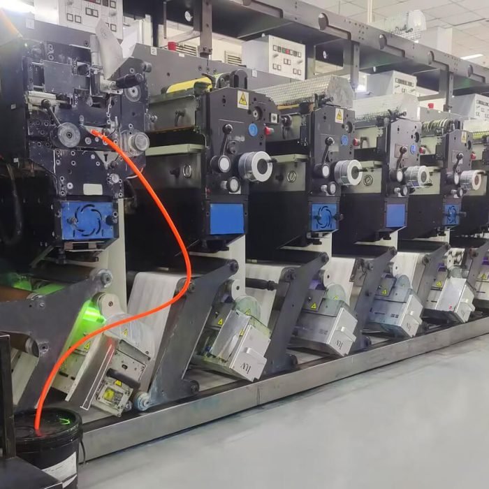 Machine d'impression flexographique Gallus EM 280 avec système de séchage UV LED avancé IUV