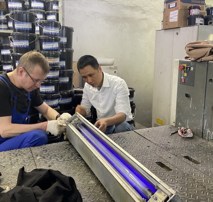 Heidelberg Sheet-fed offset printing press and uv led curing Sheet-fed-offset-printing-uv-curing