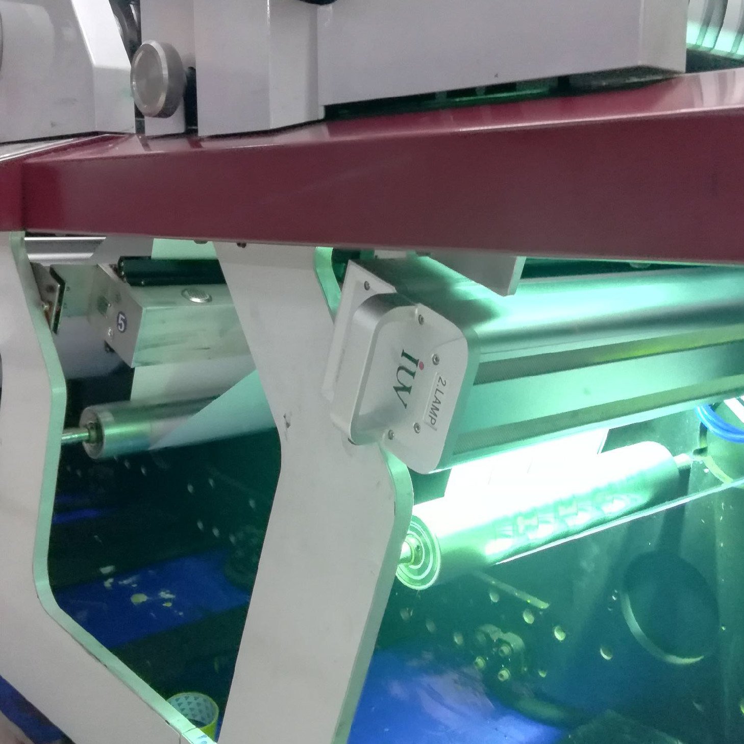 How UV Curing Systems Enhance Metallic and Special Effect Printing