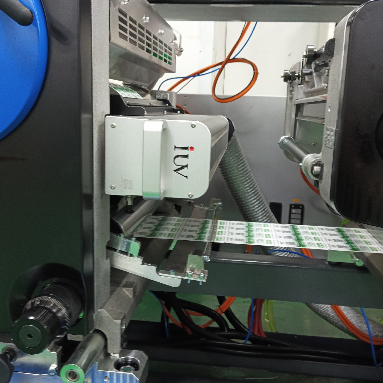 Le guide ultime du séchage UV LED pour les presses à étiquettes à bande étroite