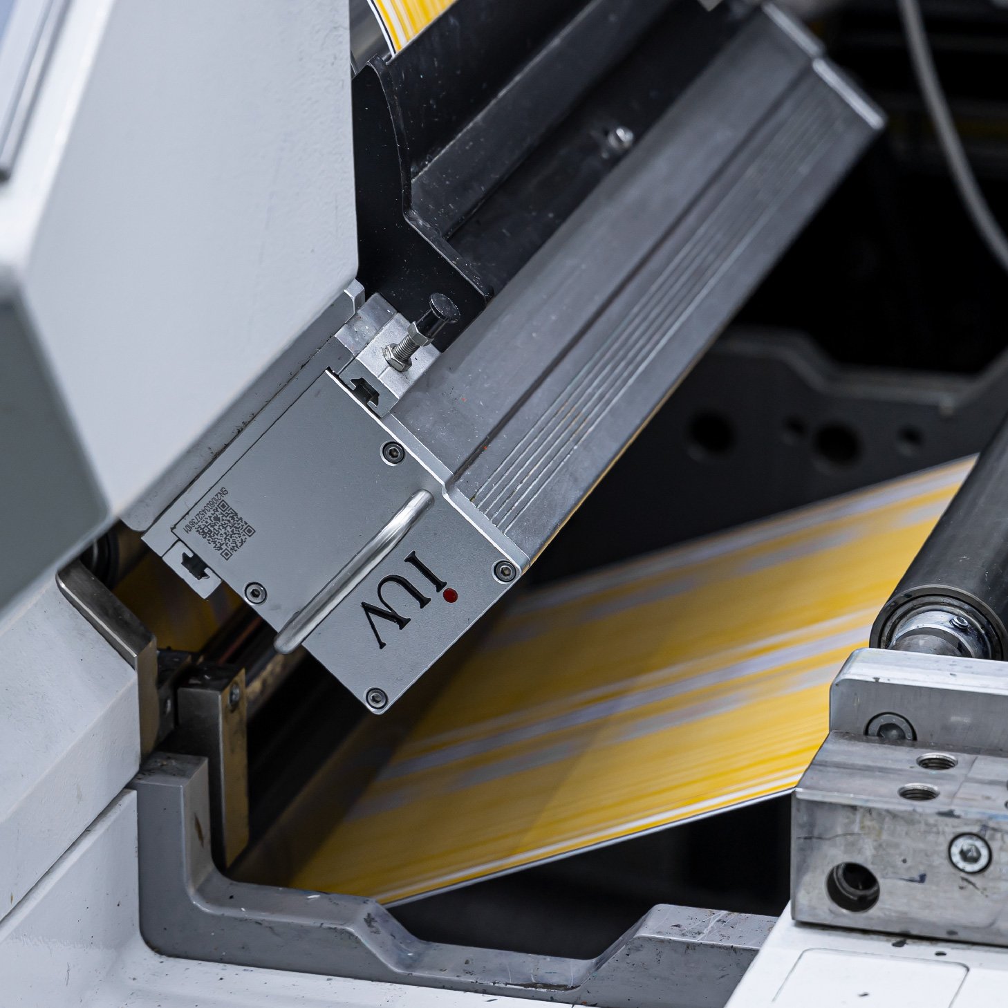 How UV Curing Systems Enable Instant Ink Hardening in Offset Printing