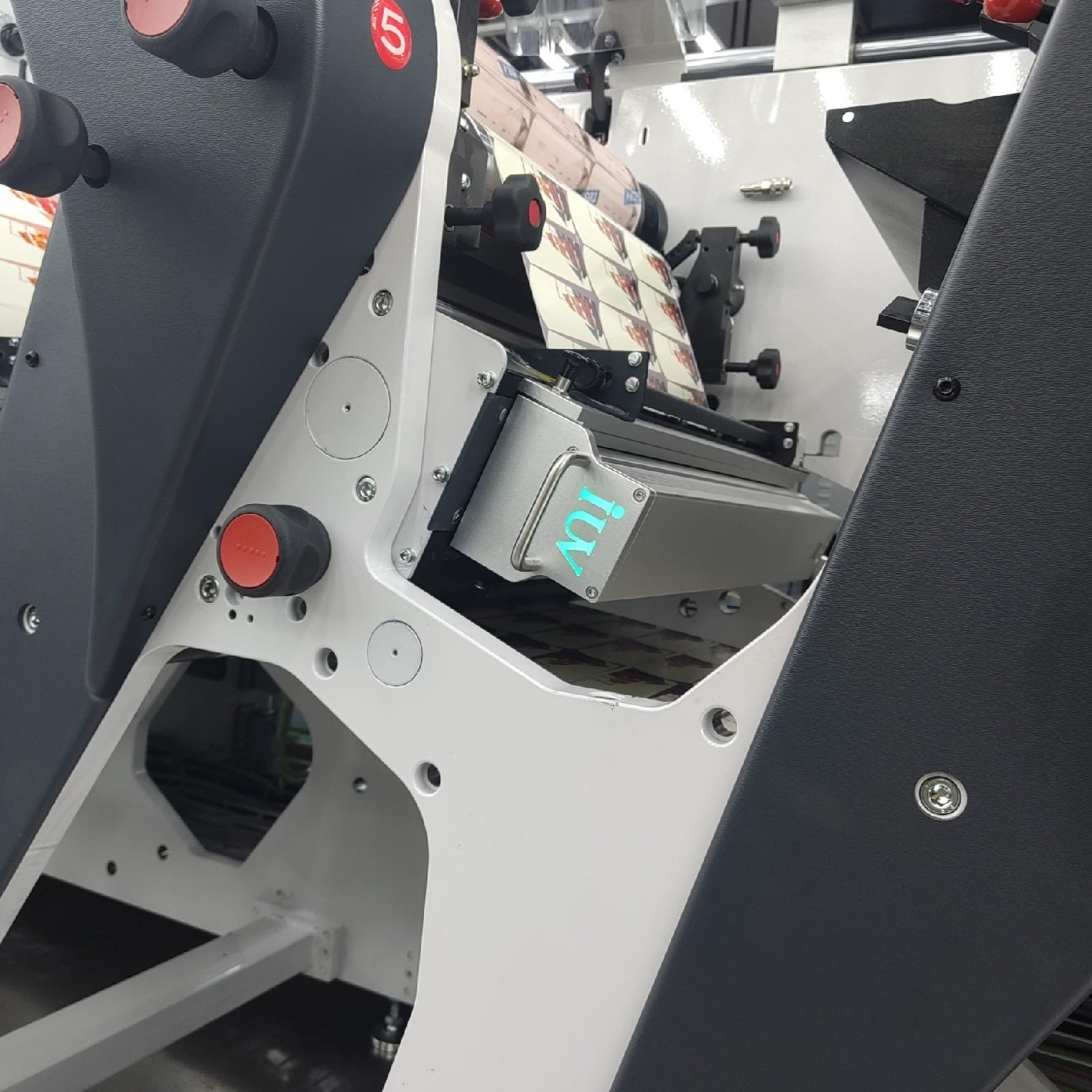 How UV Curing Systems Reduce Environmental Impact in the Printing Industry