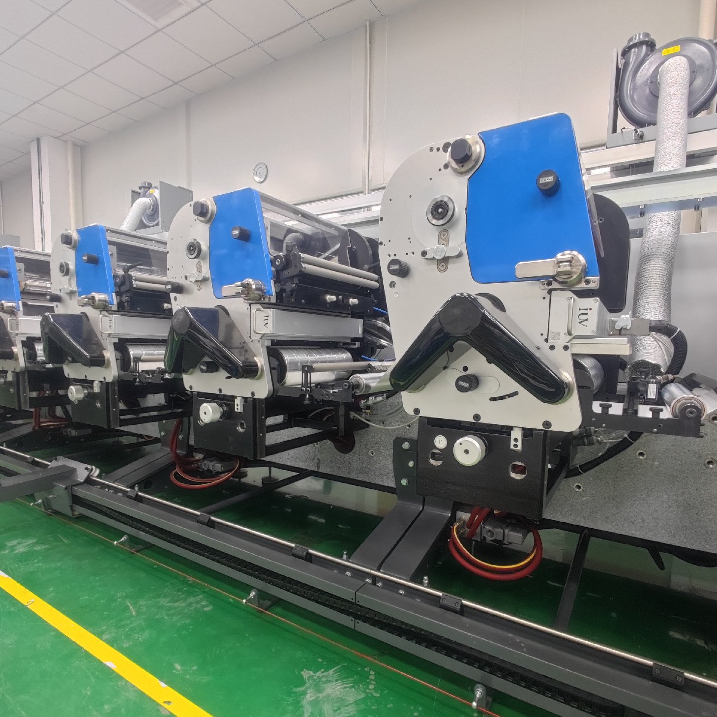 Achieving Consistent Gloss Levels with Advanced UV Ink Performance Control