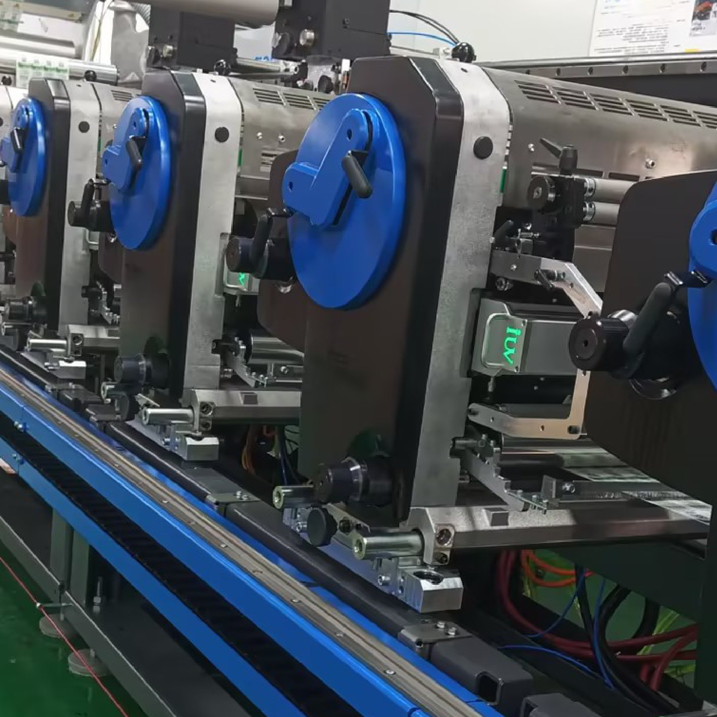 How Automated UV Printing Enhances Color Stability Across Long Runs