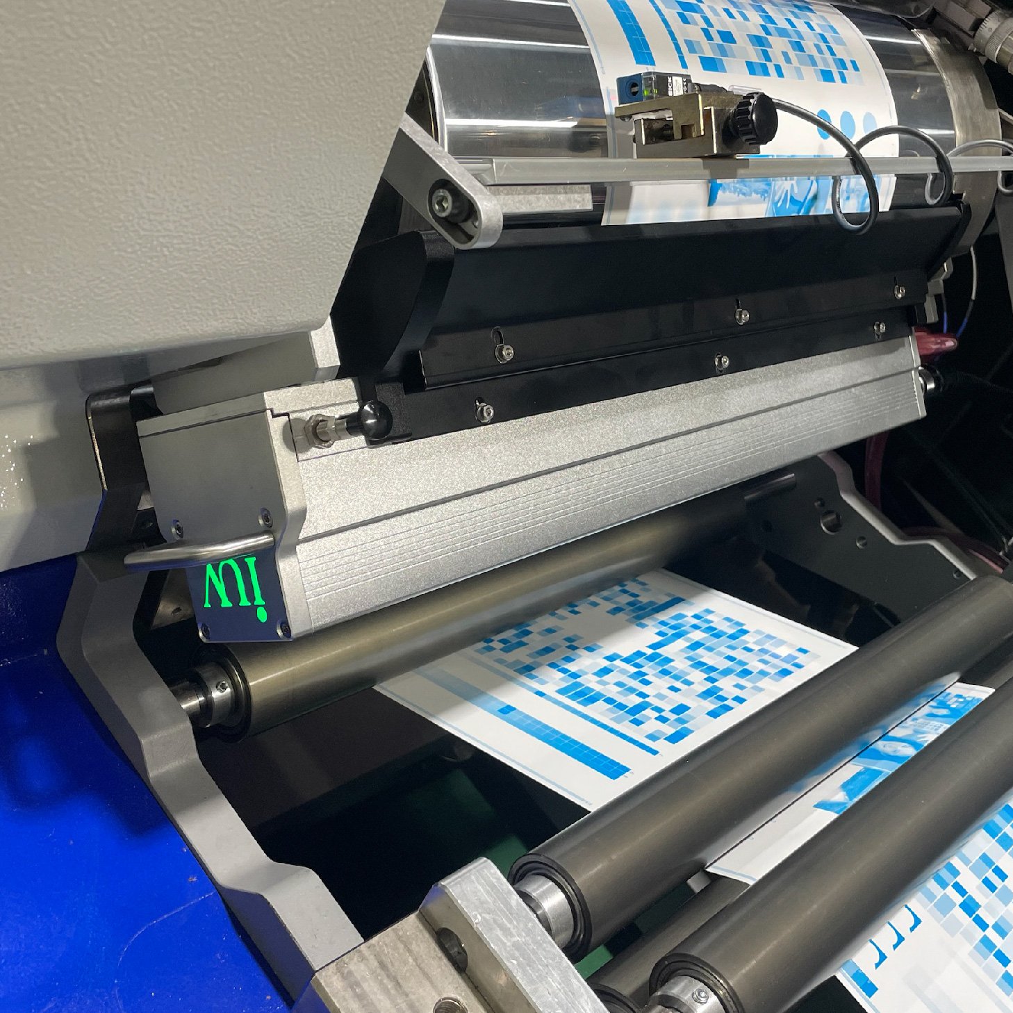 How LED Curing Systems Achieve Faster Ink Polymerization in Flexographic Printing