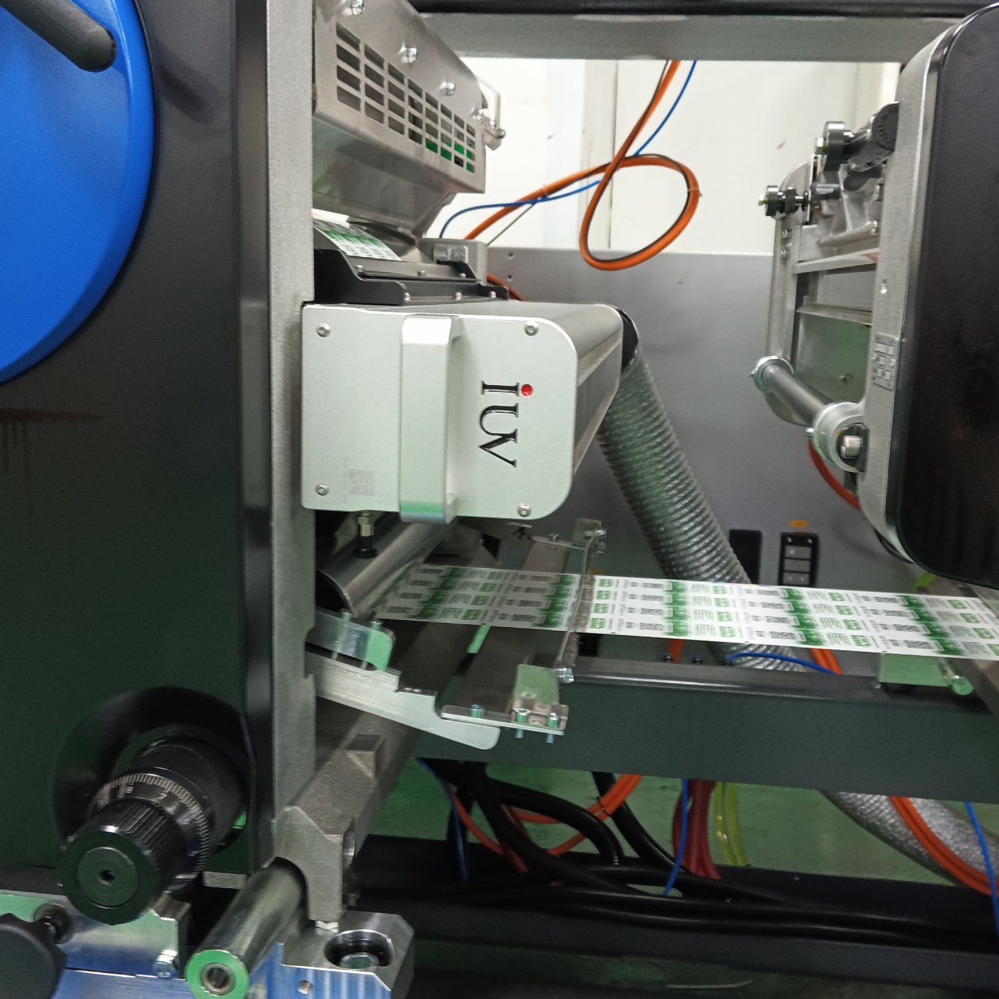 Reducing Waste Through Real-Time Automated UV Monitoring and Light Control