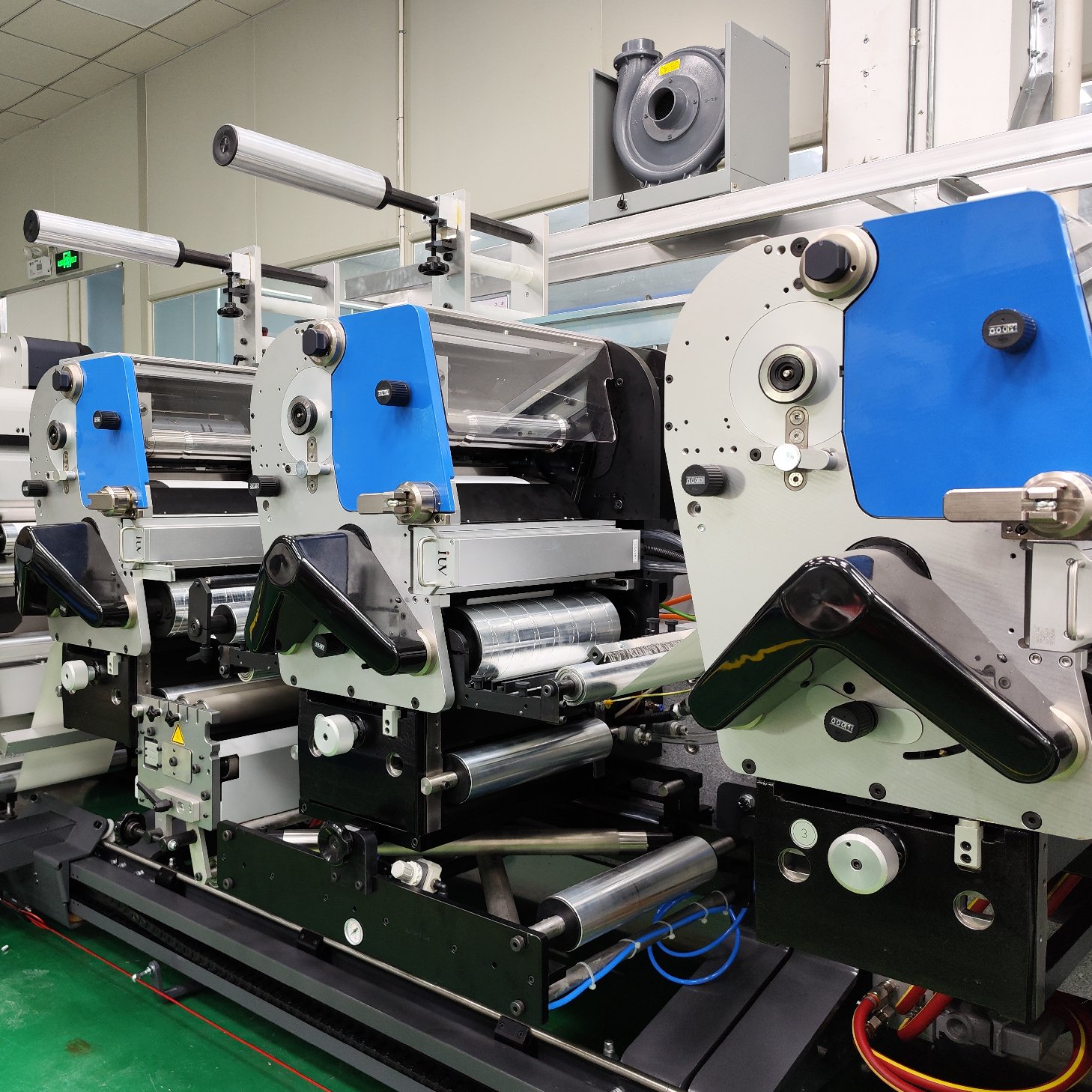 Reducing Waste and Setup Time with Narrow-Web Digital Label Technology