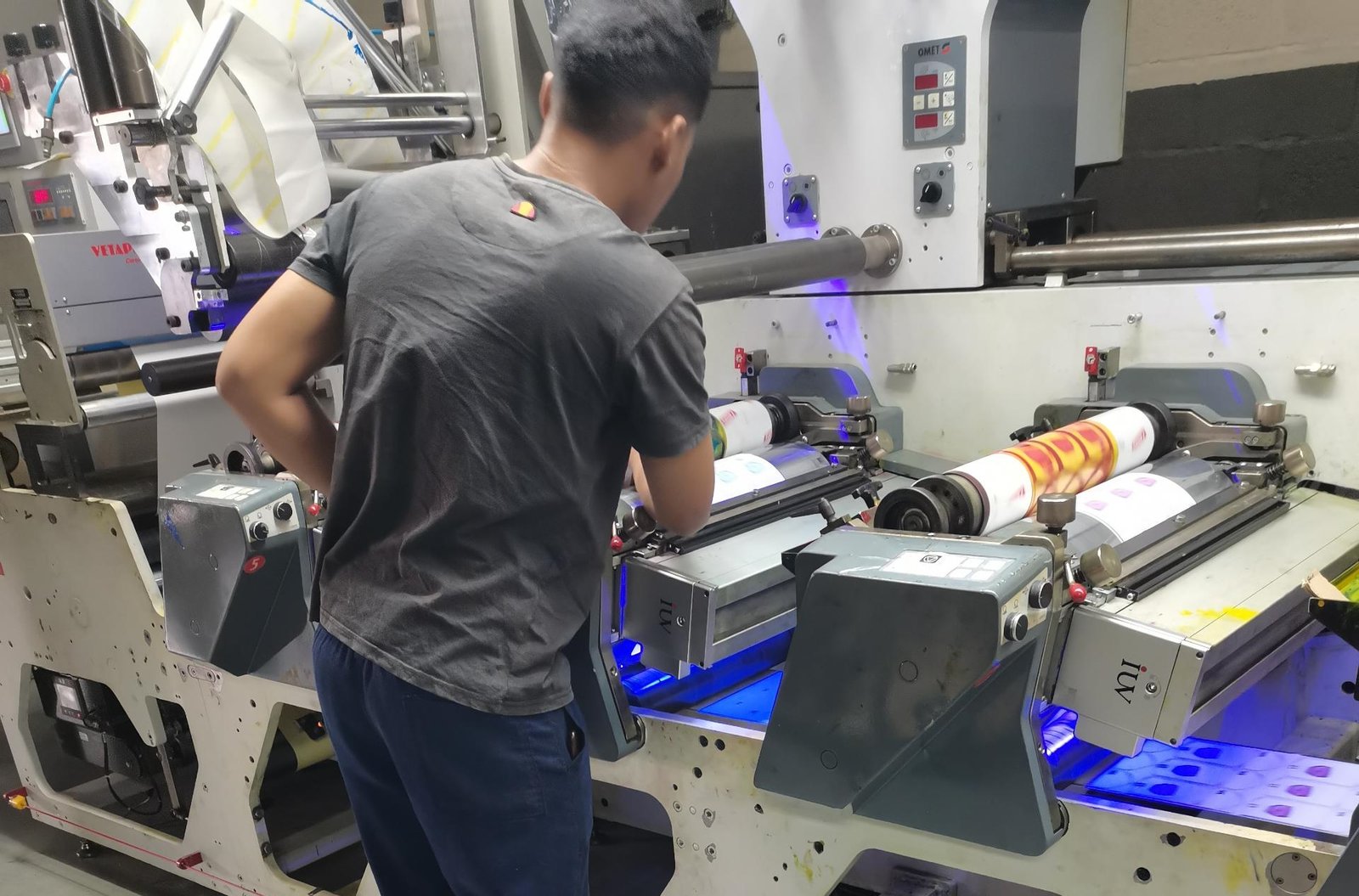 The Role of Wavelength Matching in UV Ink Performance Optimization