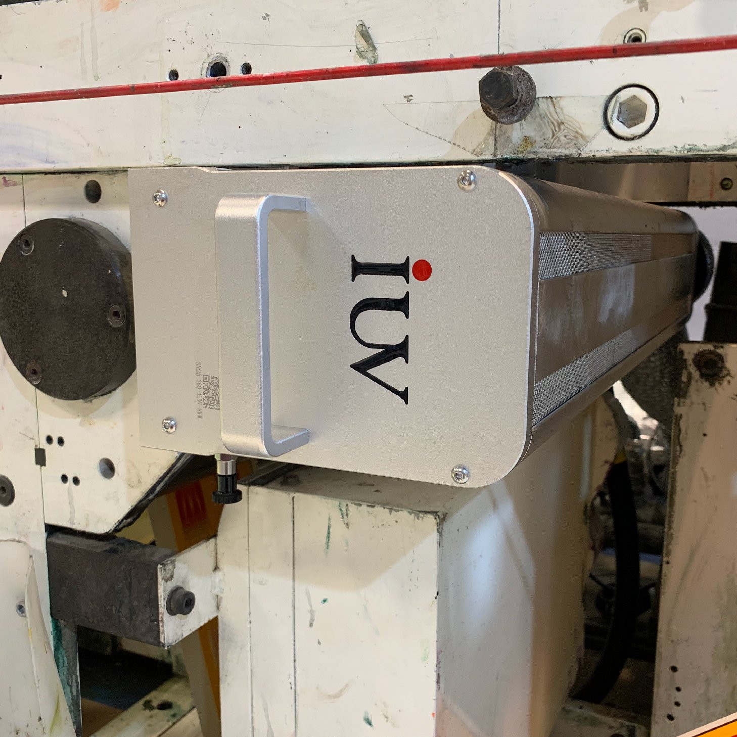 Intelligent UV Automation Enhancing Print Accuracy and Curing Efficiency in Narrow-Web Production