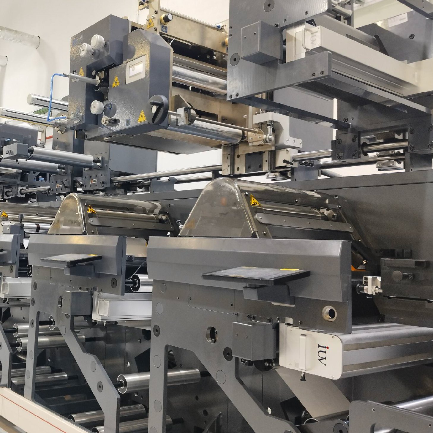 Key Considerations When Upgrading to LED UV Curing for Label Presses