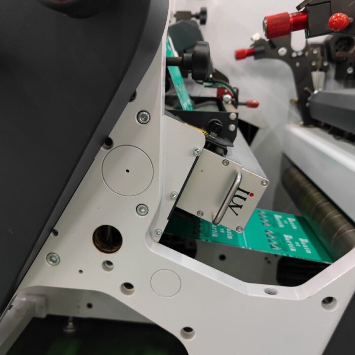 Ensuring Output Uniformity Across the Web Width in Multi-Station Flexographic Presses