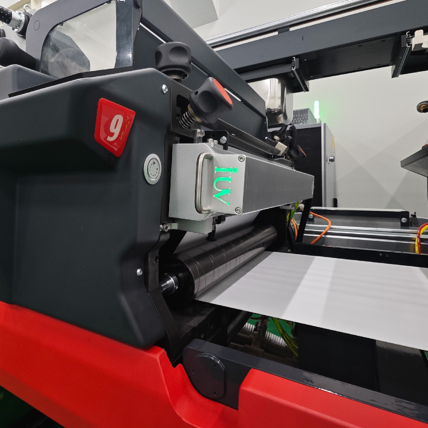 How to Improve Print Quality with UV LED in High-Speed Flexographic Label Printing Applications
