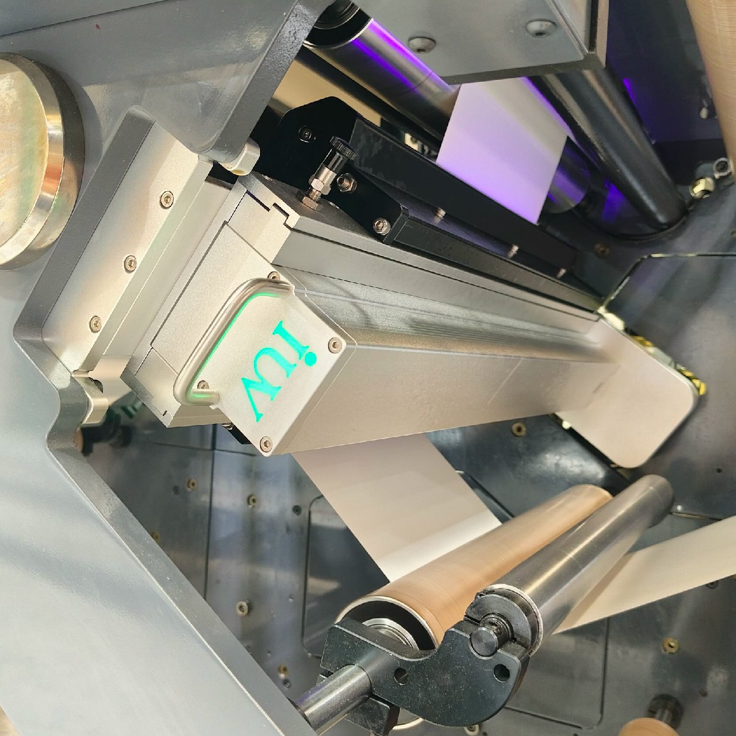UV LED Curing Equipment for Narrow-Web Presses Integrating Lamp Modules With DelamRelam Units