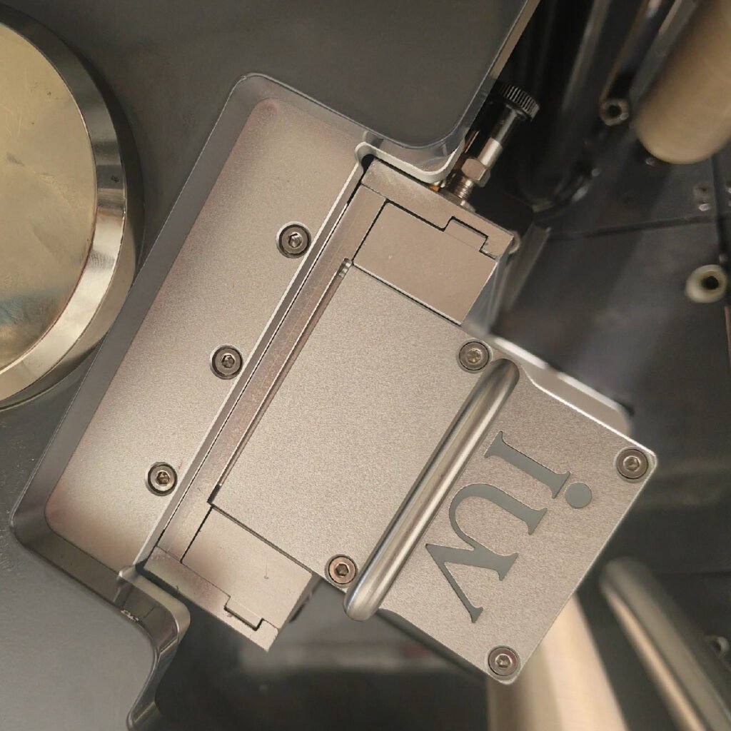 What should be checked before retrofitting an offset press with LED UV