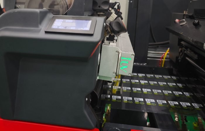 Comparing Traditional UV Lamps and LED UV Curing Systems in Printing