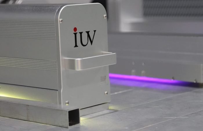 Mercury-UV-lamp-and-LED-UV-Light