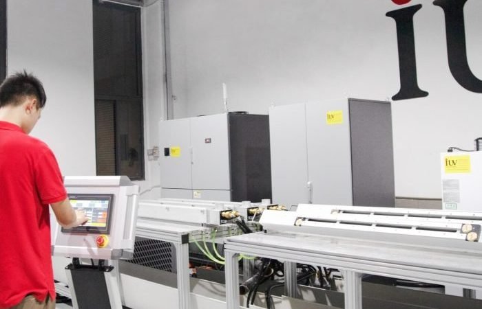 Upgrade-Complete-IUV-UV-Curing-System-Powers-Heidelberger-CD102-61-Press-1-1